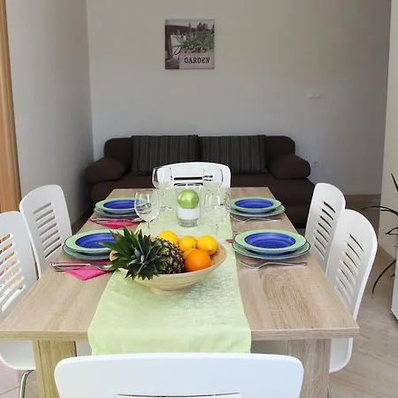 Smart * Brodarica (Sibenik-Knin)
